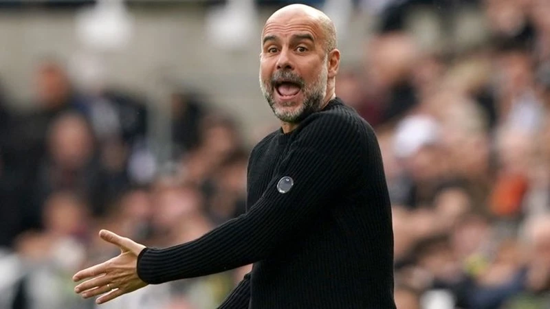 HLV Pep Guardiola thừa nhận ông cần tìm giải pháp cho sự vắng mặt của Rodri ở hàng tiền.